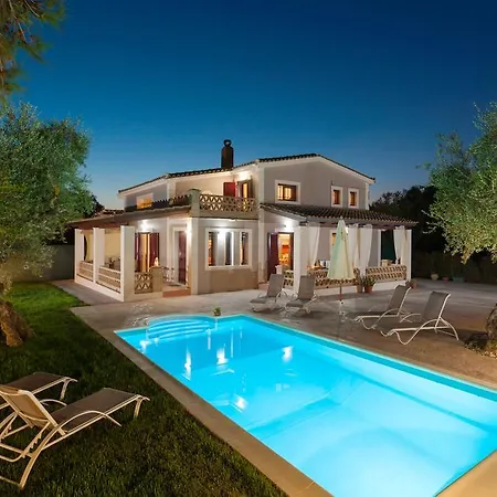 펜션 Evalexia - Luxury With Private Pool Near Laganas Perfect For Groups By Mana Gers *